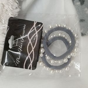 Pearl edged hair ties.